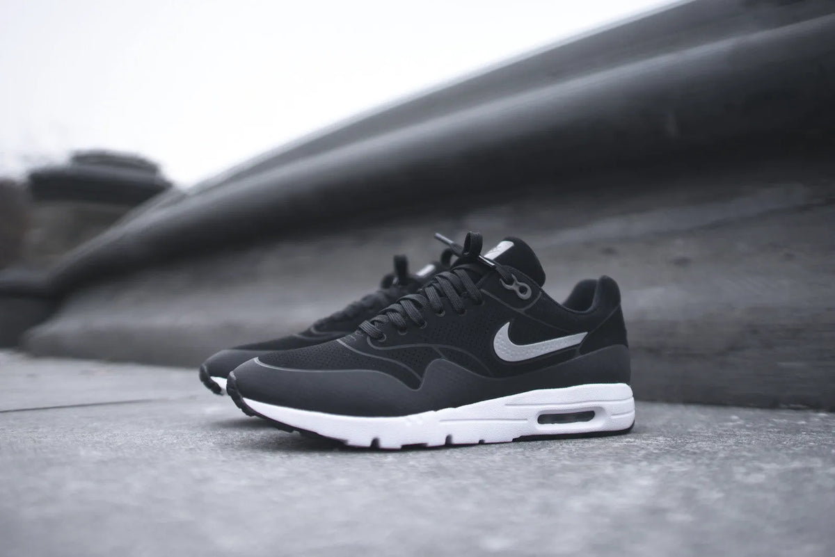 Nike WMNS Air Max 1 Ultra Moire - Black / Metallic Silver