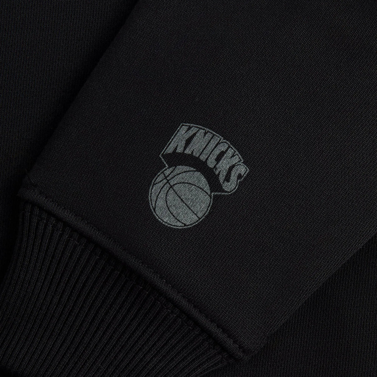 Kith Kids for the New York Knicks Raglan Nelson Crewneck - Black